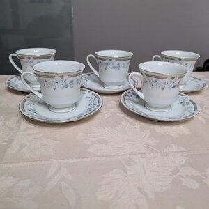 VTG Set of 5 Robin CX877 Tea Cups & Saucers Fine China Blue Floral Gold Trim